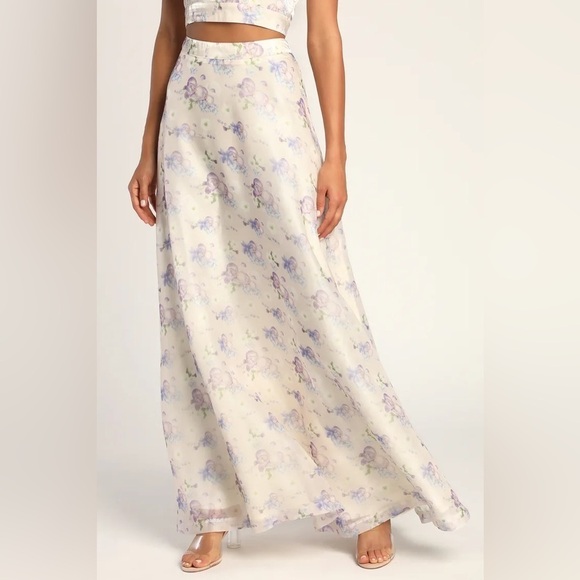 LULU’S Gorgeous Entrance Lavender Two Piece Maxi Dress - Picture 3 of 7